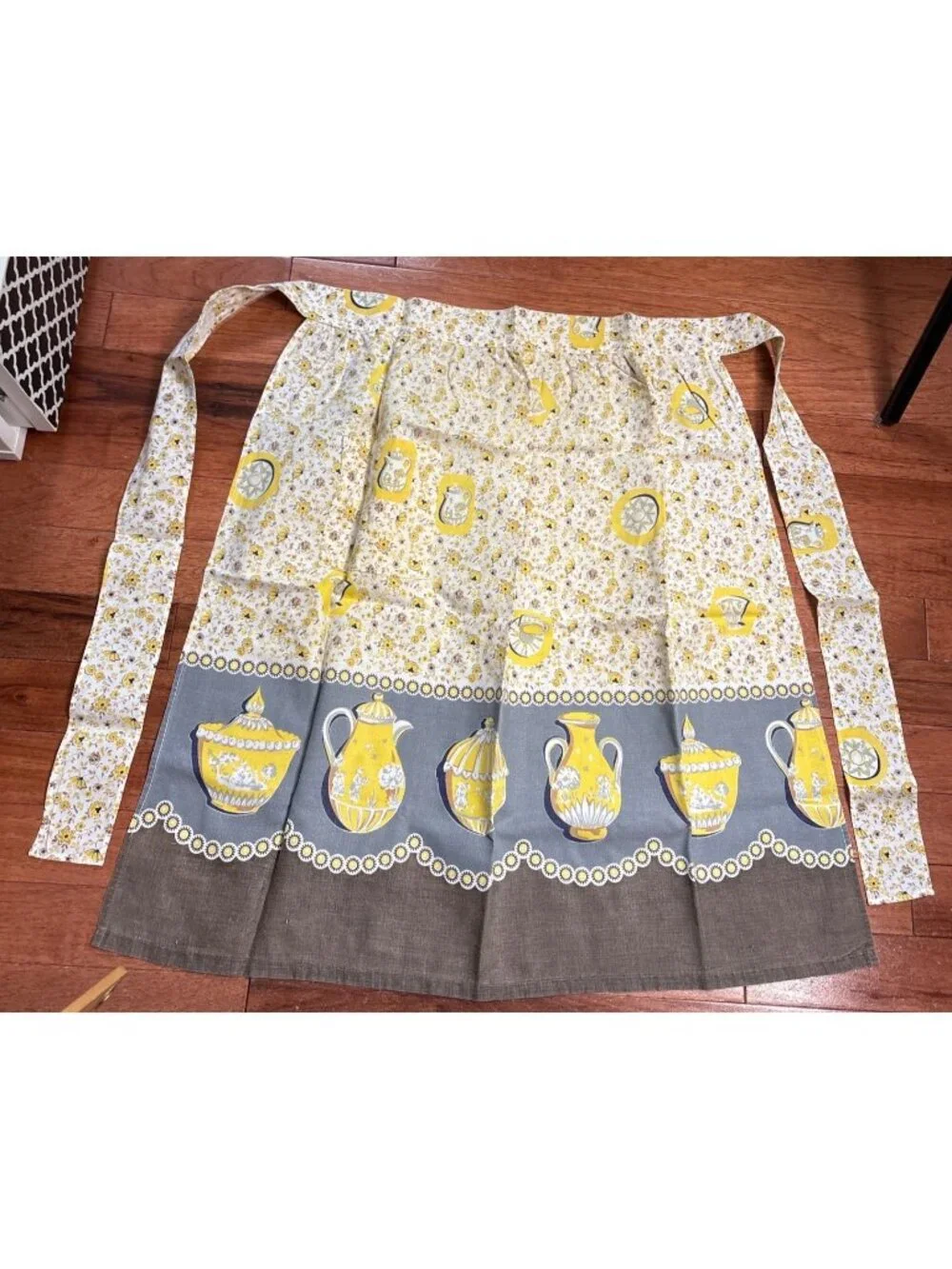 Floral Apron Yellow Teapot Pitcher Print Retro Kitchen Art Design
